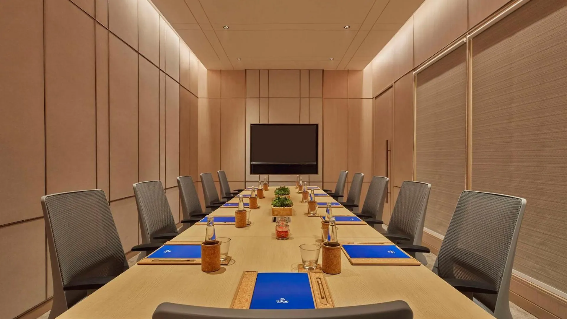Hilton Gurugram Baani City Centre Γκουργκάον