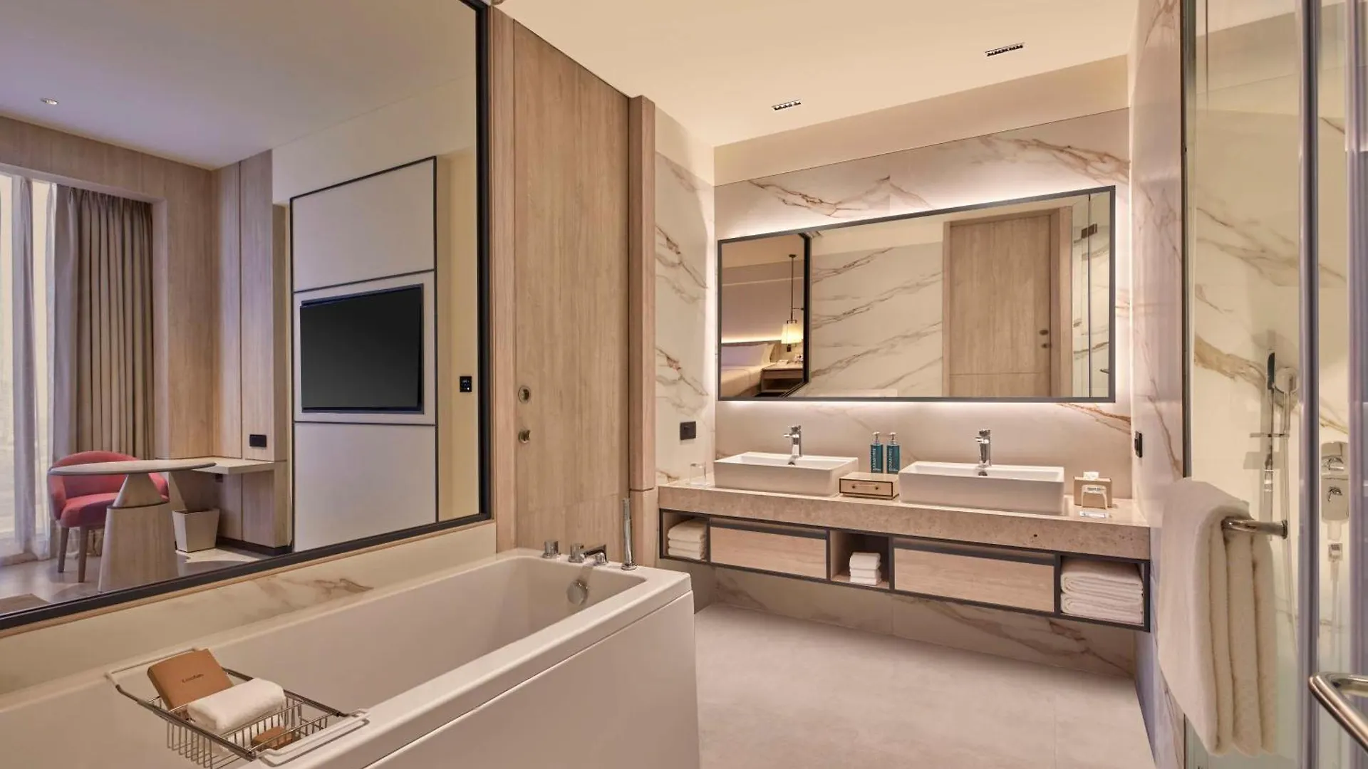 ***** Ξενοδοχείο Hilton Gurugram Baani City Centre Γκουργκάον Ινδία