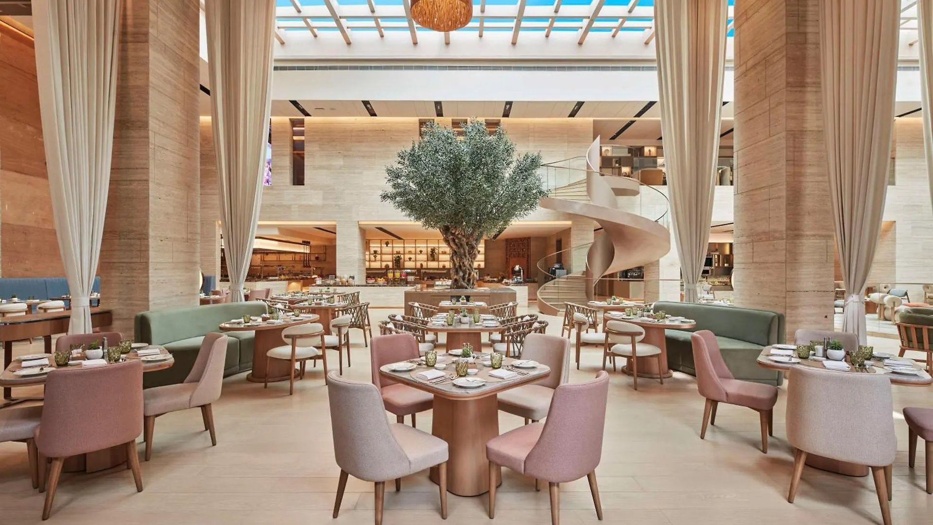 Hilton Gurugram Baani City Centre Γκουργκάον Ξενοδοχείο