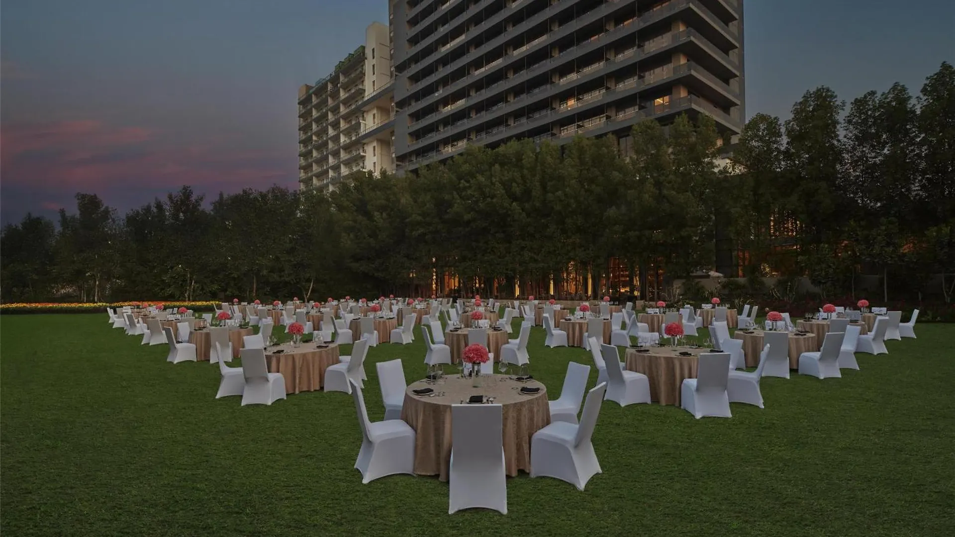 Hilton Gurugram Baani City Centre Gurgaon Hotel
