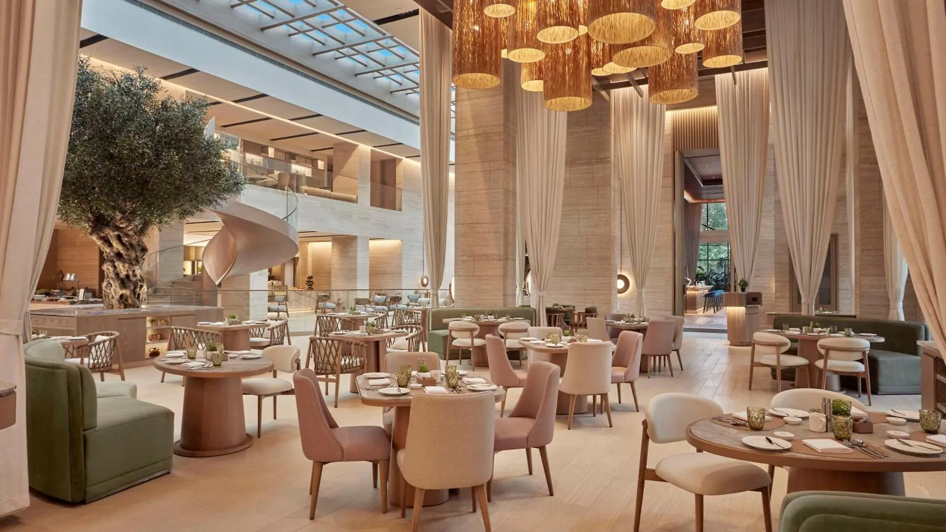 ***** Hotel Hilton Gurugram Baani City Centre Gurgáon Indie