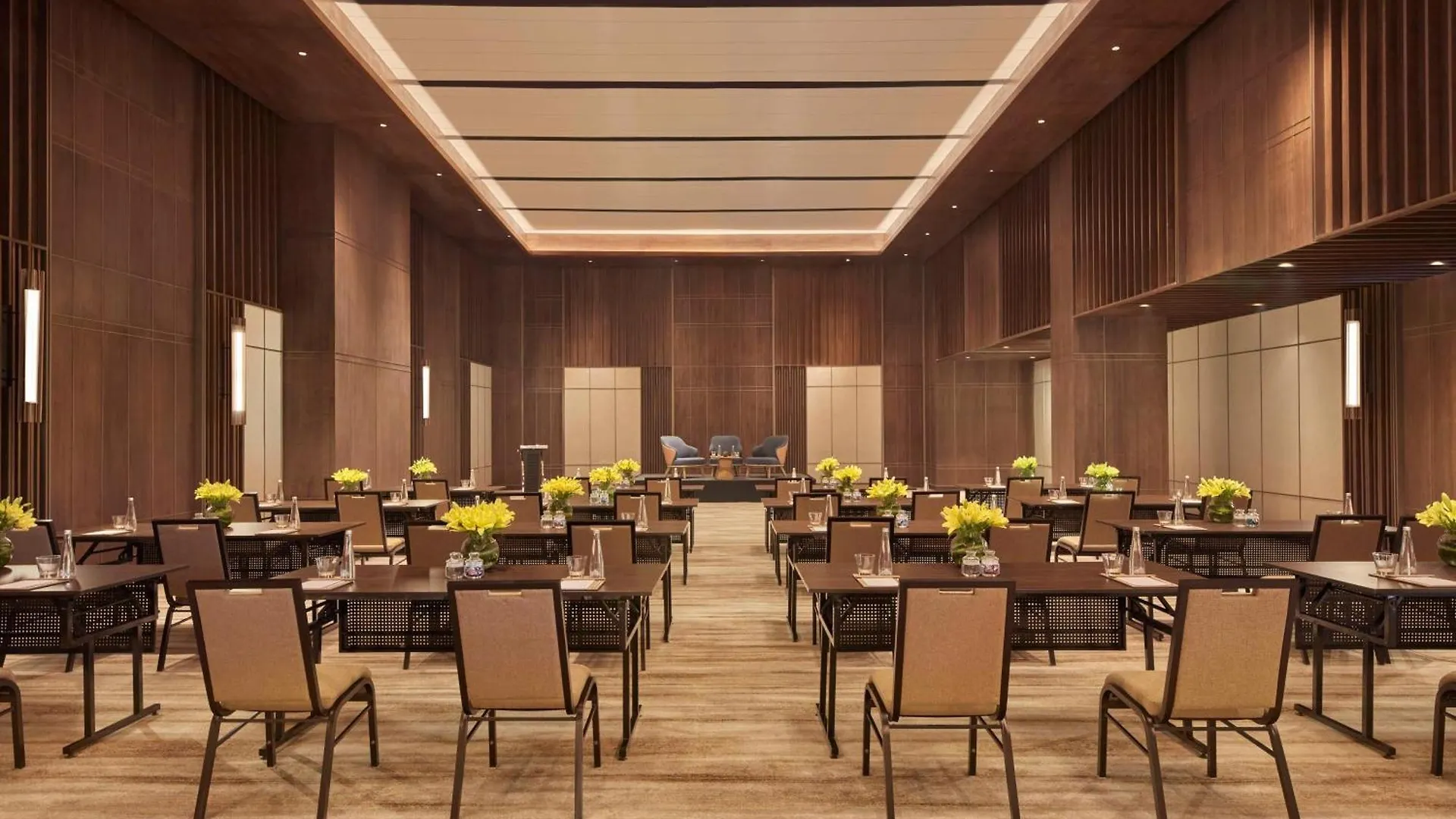Hilton Gurugram Baani City Centre Gurgáon 5*,