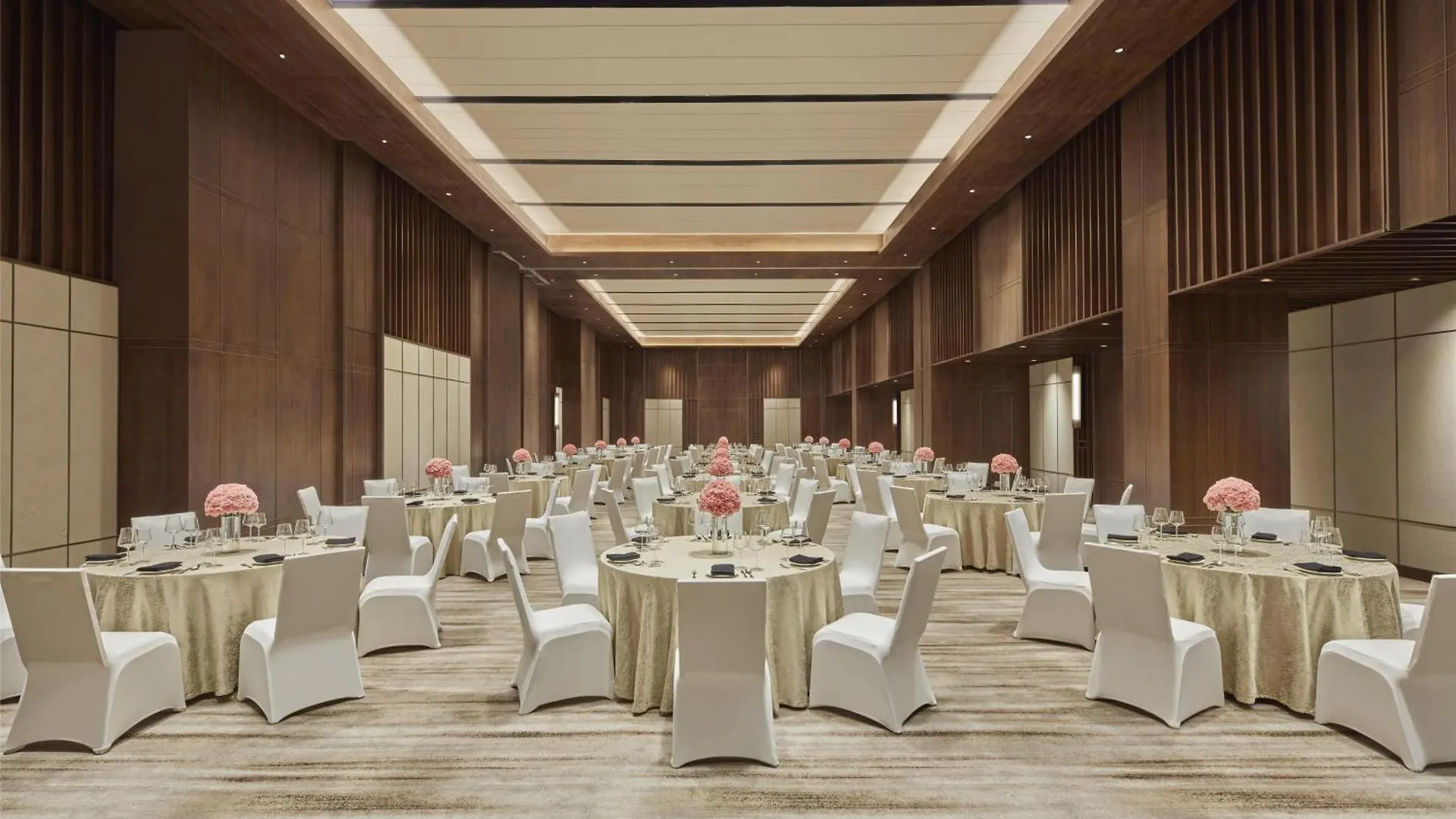 Hilton Gurugram Baani City Centre Gurgaon