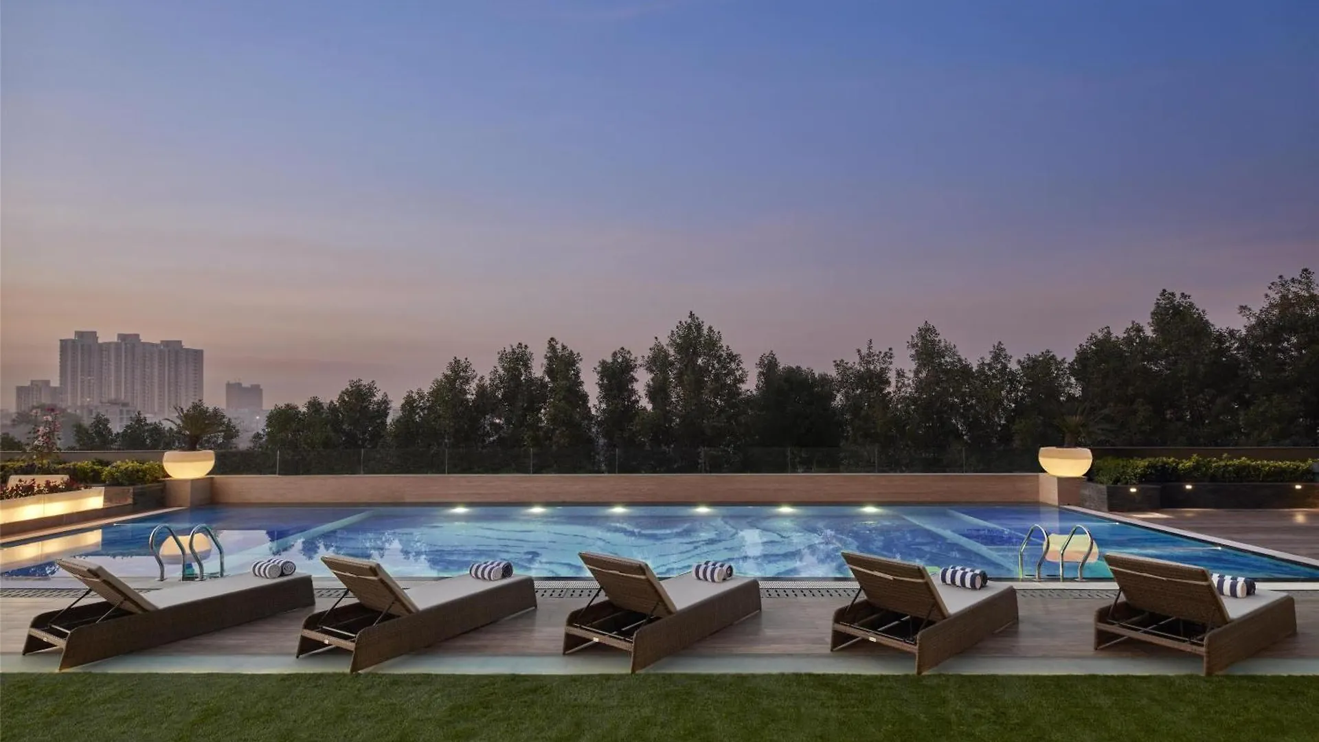 Hilton Gurugram Baani City Centre Gurgaon 5*,